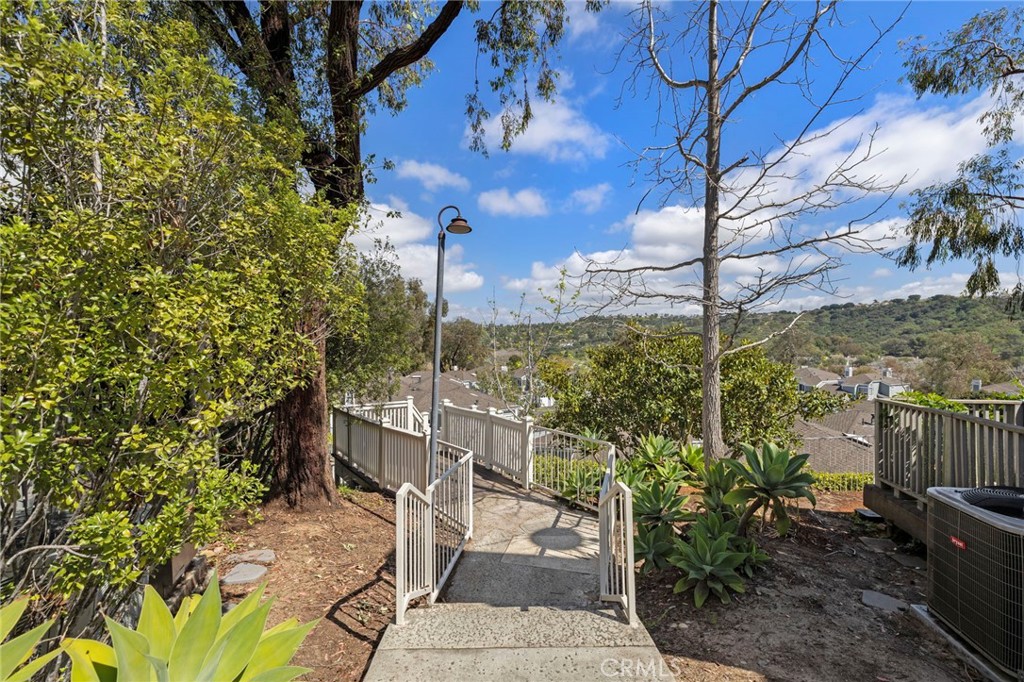 407 San Nicholas Court