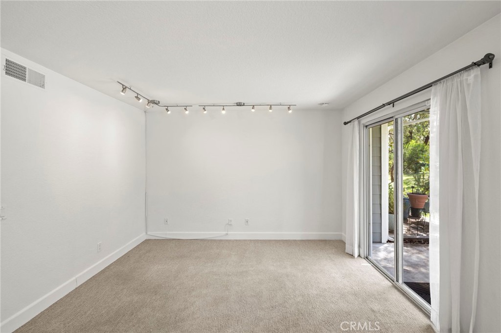 407 San Nicholas Court