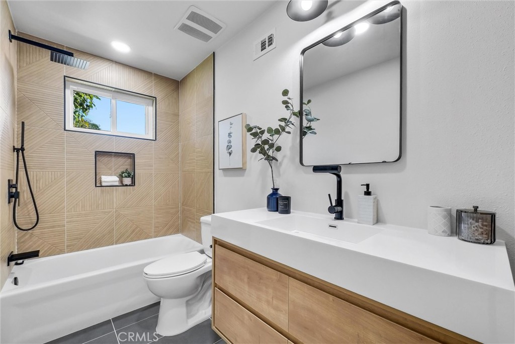 3418 South Baker Street