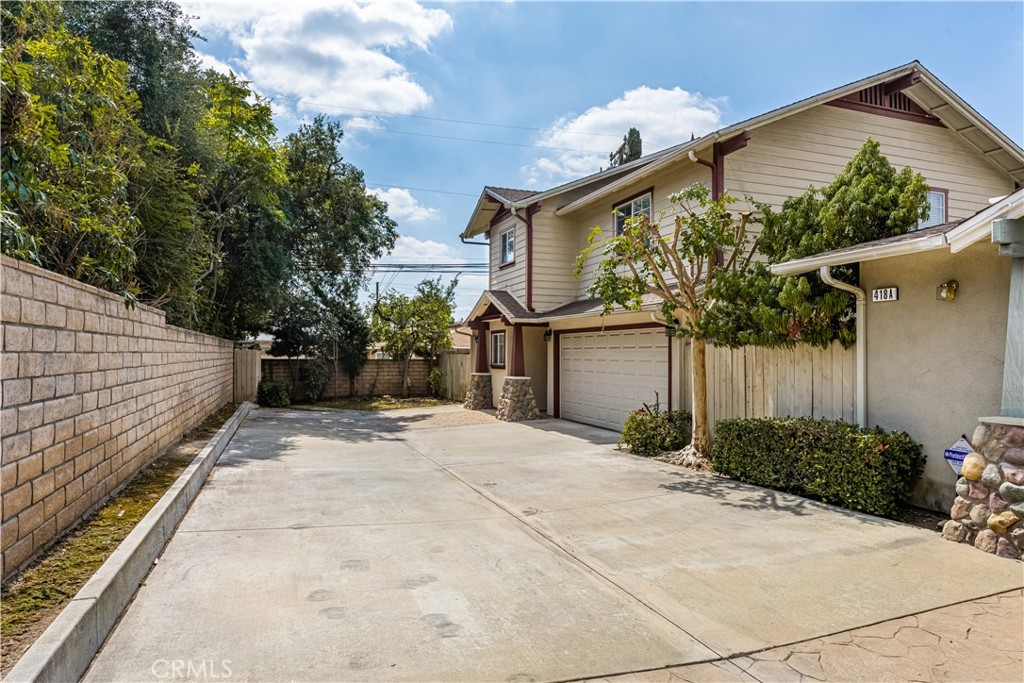 418 E Olive #B