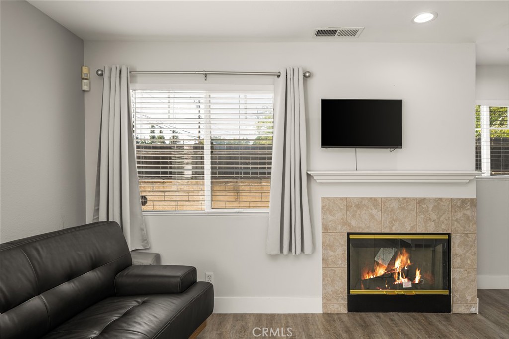 418 E Olive #B