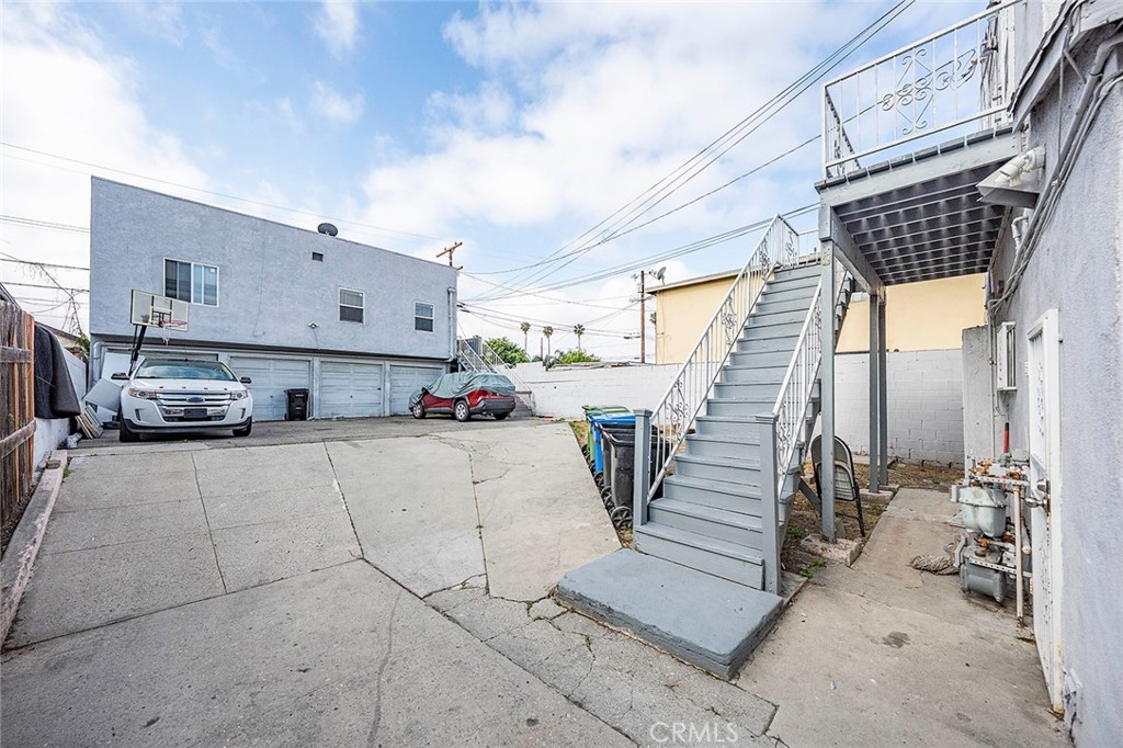 424 W 108th W