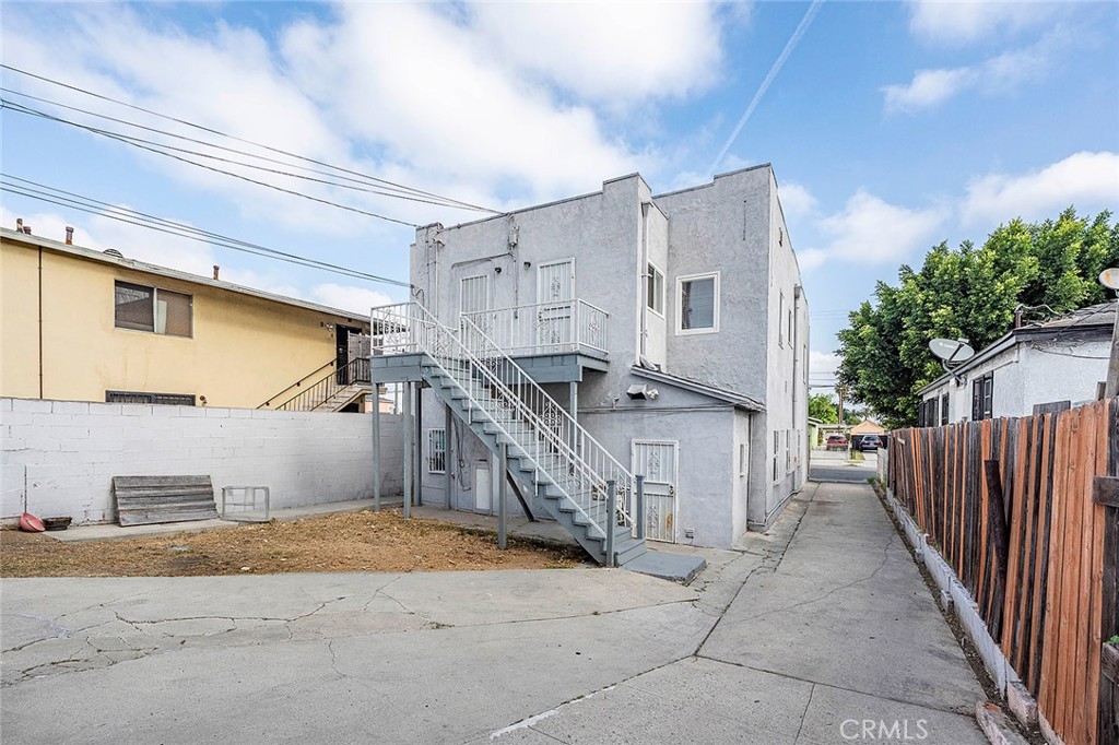 424 W 108th W