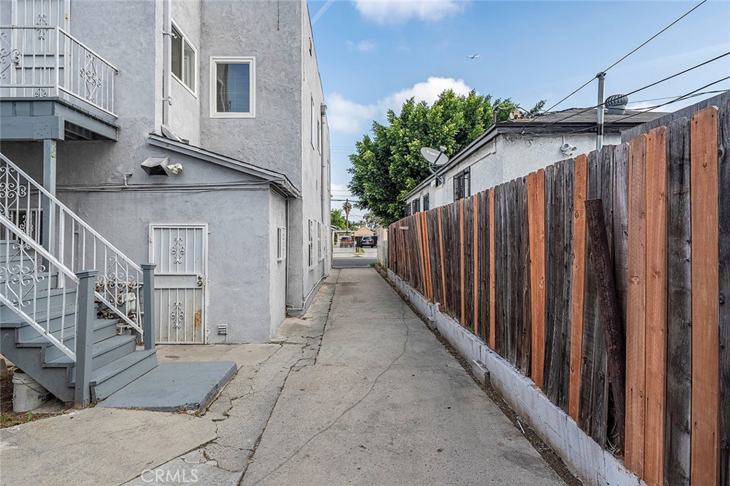 424 W 108th W