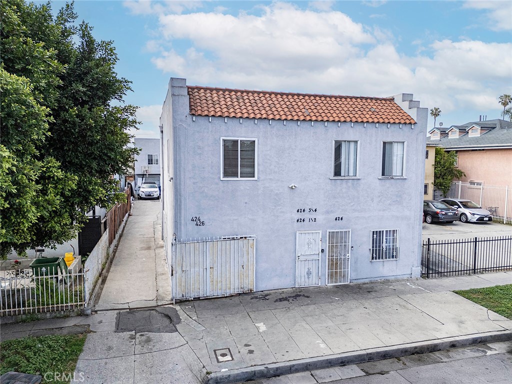 424 W 108th W