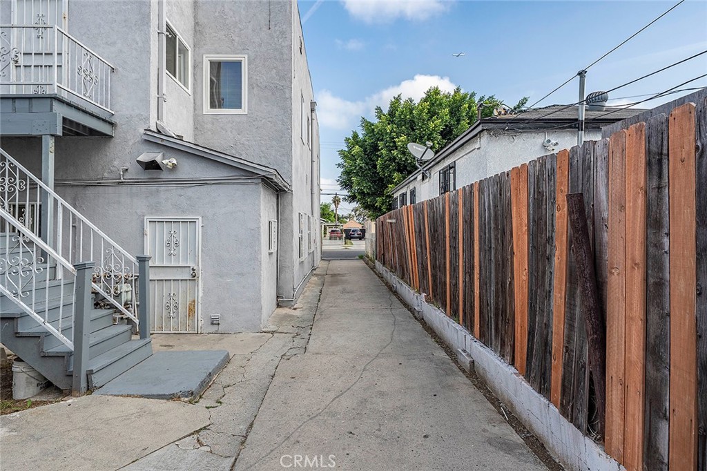 424 W 108th W