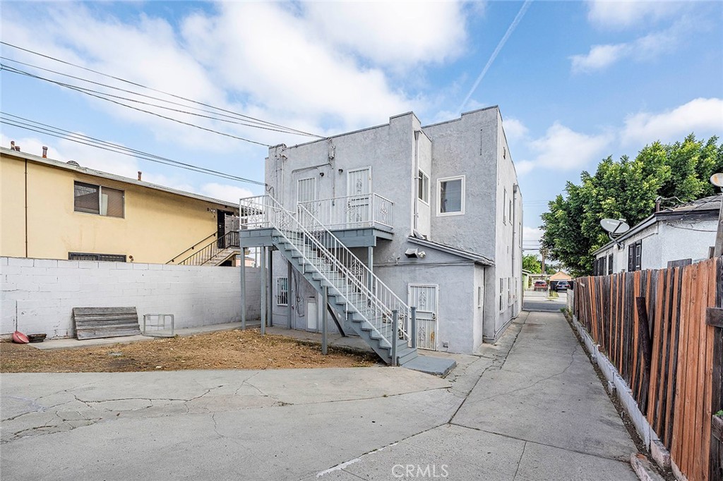 424 W 108th W
