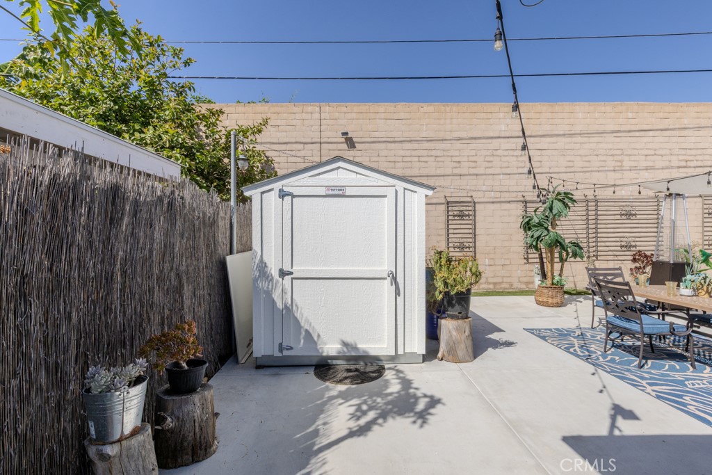 2219 W Coronet Avenue