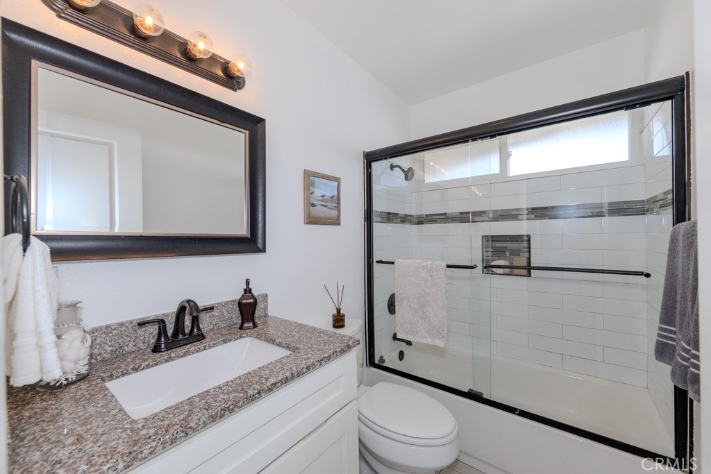 2219 W Coronet Avenue