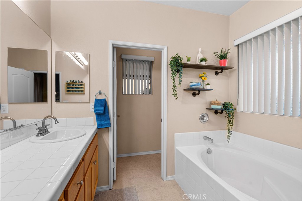 124 Lighthouse Ct.