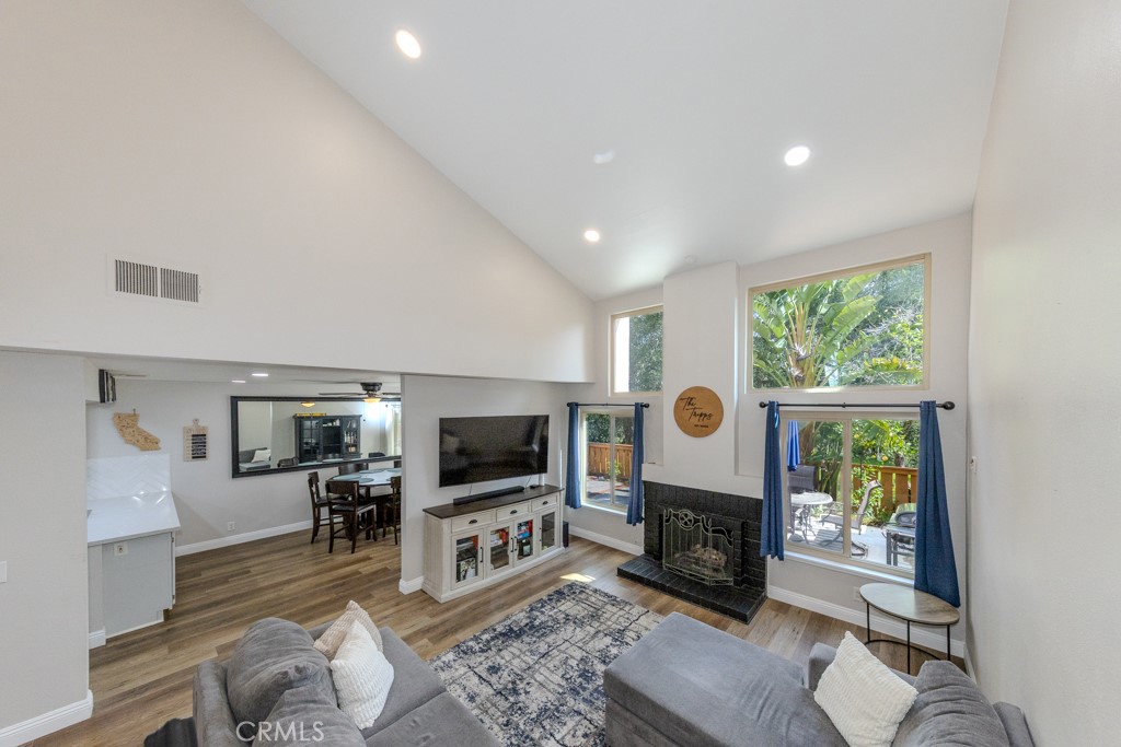 6597 E Camino Vista 2