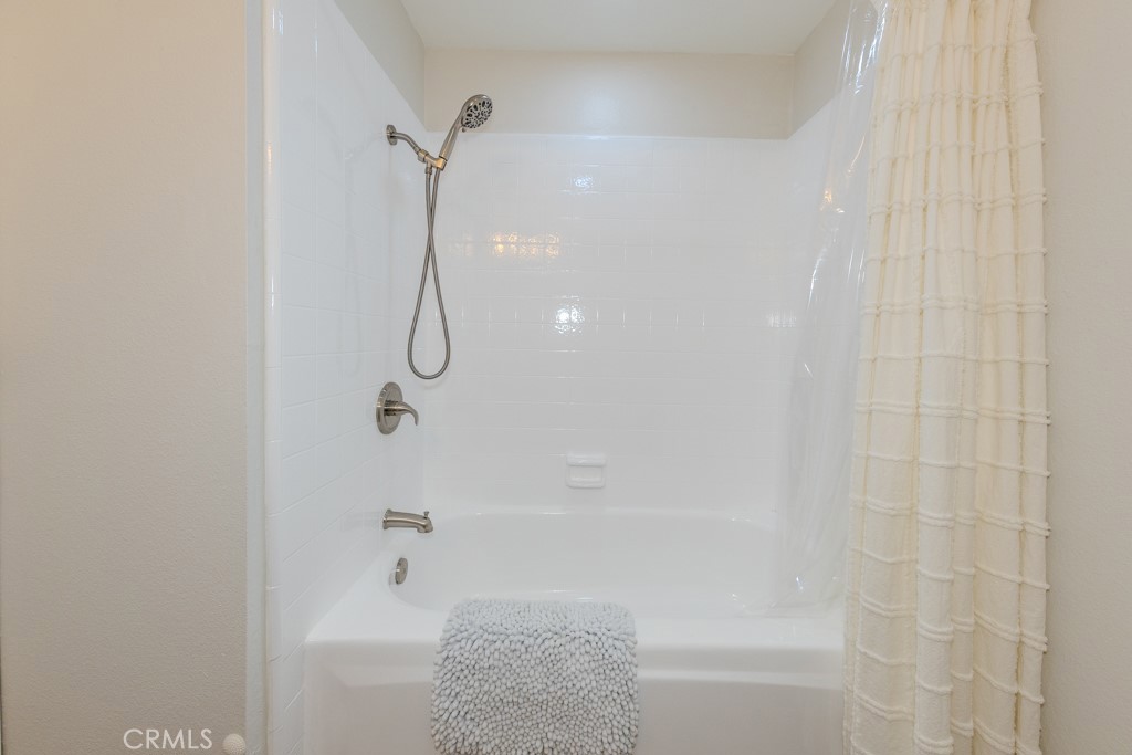 6597 E Camino Vista 2