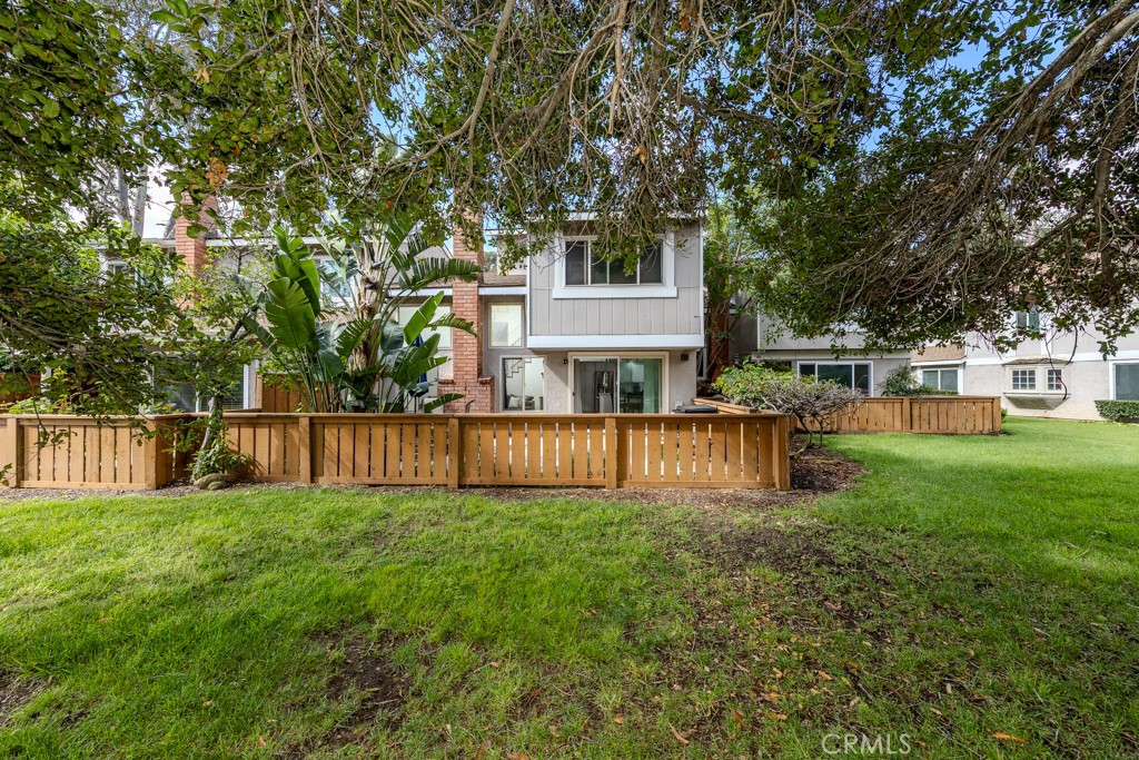 6597 E Camino Vista 2