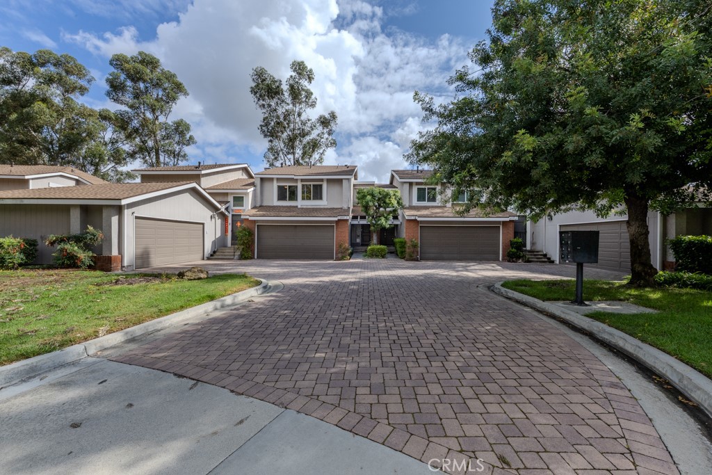 6597 E Camino Vista 2