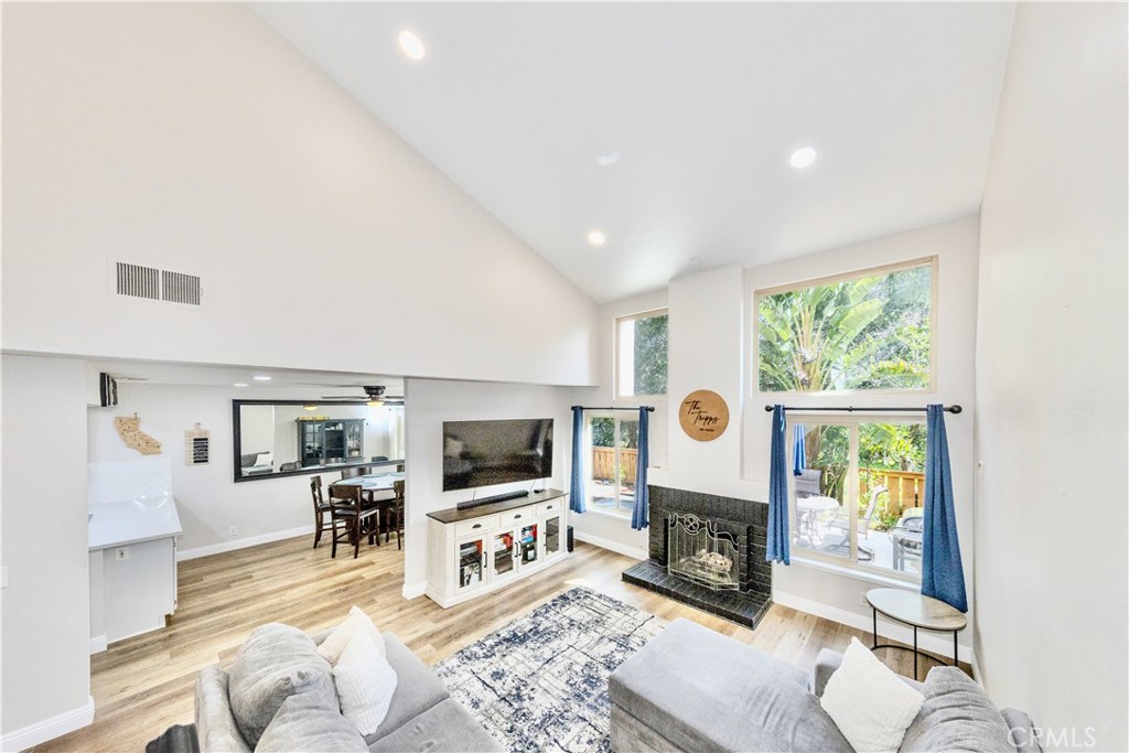 6597 E Camino Vista 2