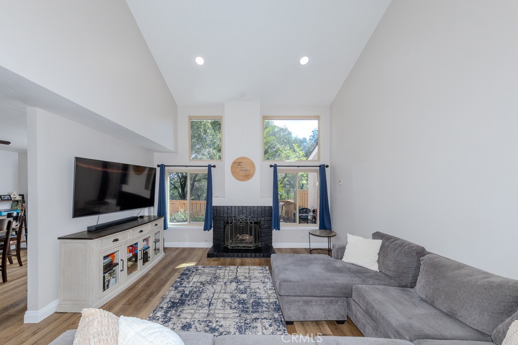 6597 E Camino Vista 2