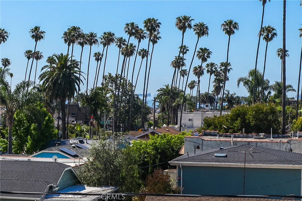 4326 E Vista Street