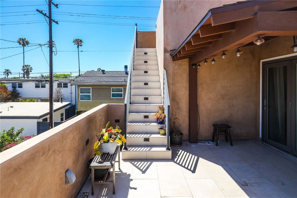 4326 E Vista Street