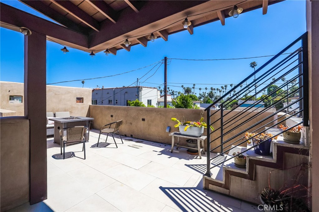 4326 E Vista Street