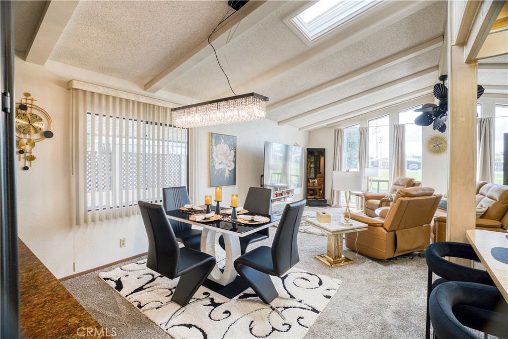601 N Kirby 524