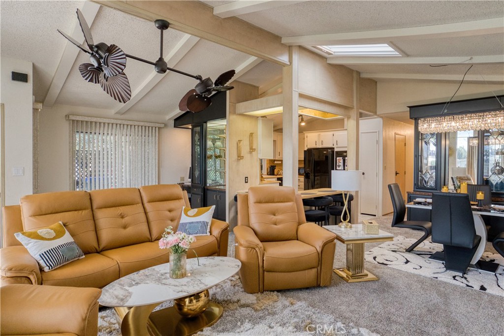 601 N Kirby 524