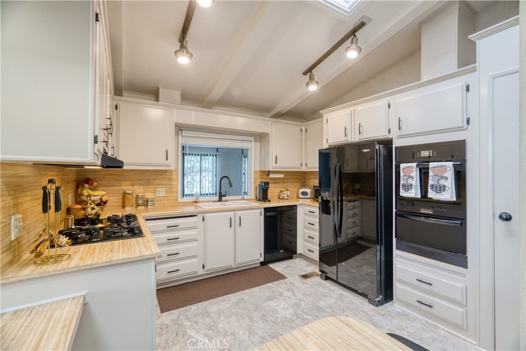 601 N Kirby 524