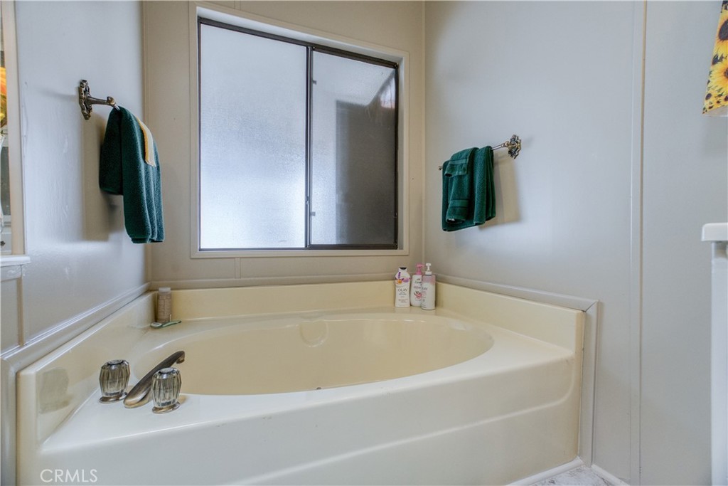 601 N Kirby 524