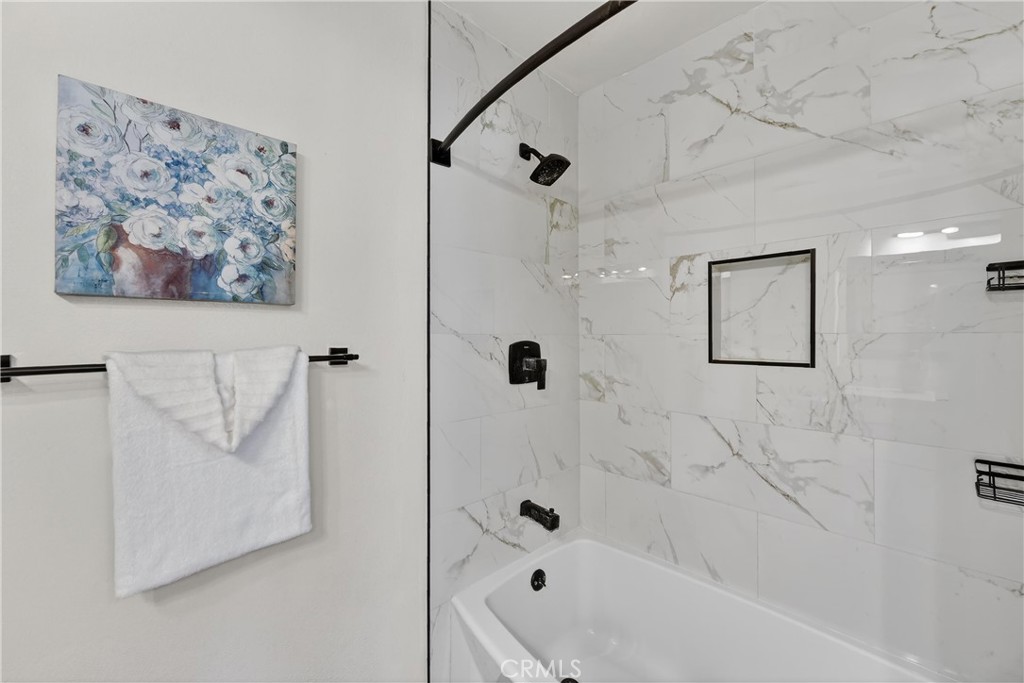 803 E Victoria 138