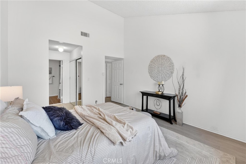 803 E Victoria 138