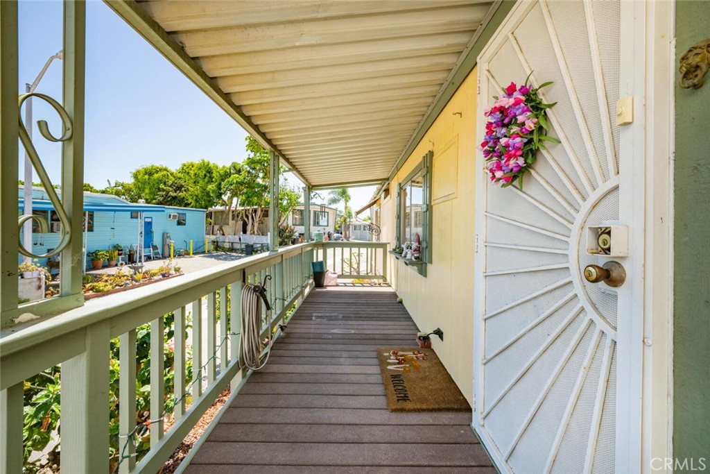 6248 GOLDEN SANDS Drive E 215