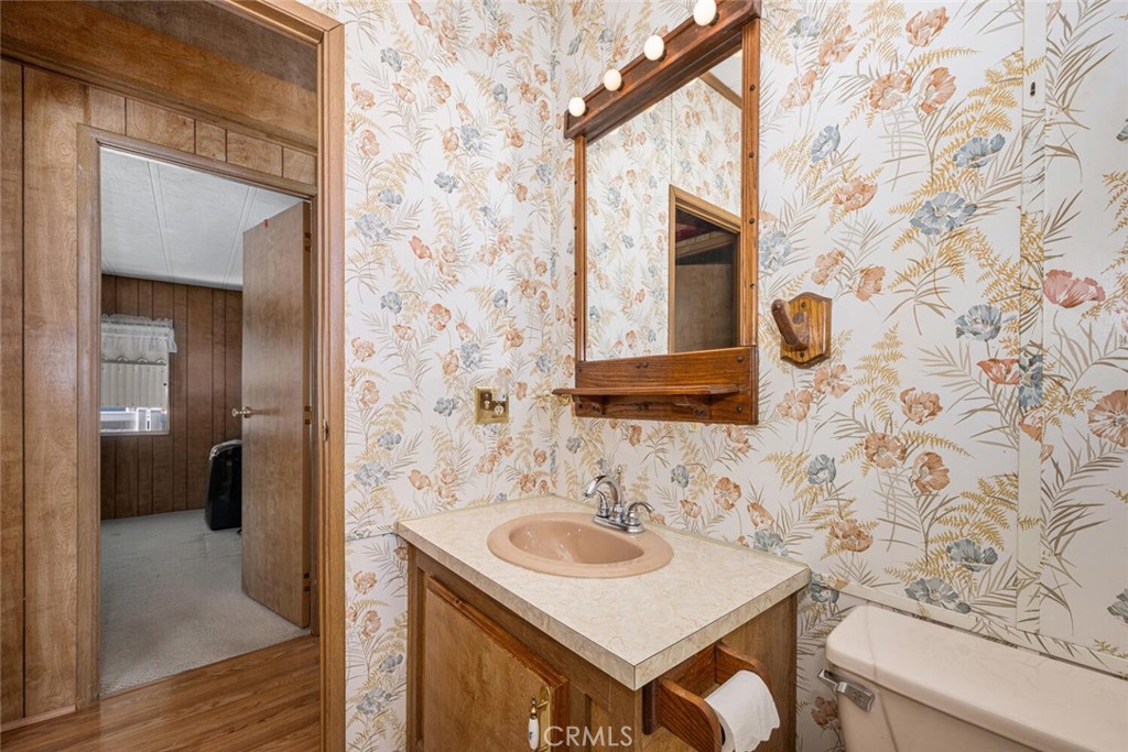 6248 GOLDEN SANDS Drive E 215