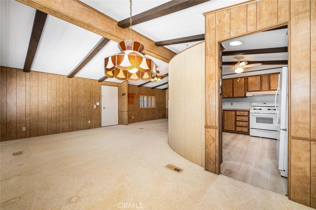 6248 GOLDEN SANDS Drive E 215