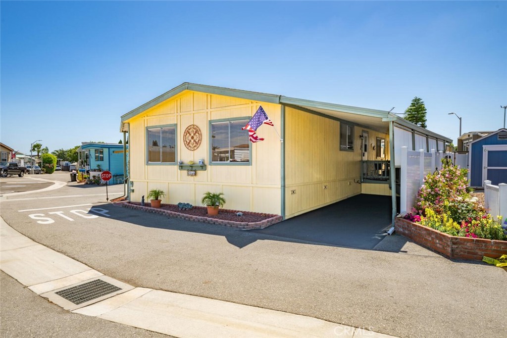 6248 GOLDEN SANDS Drive E 215
