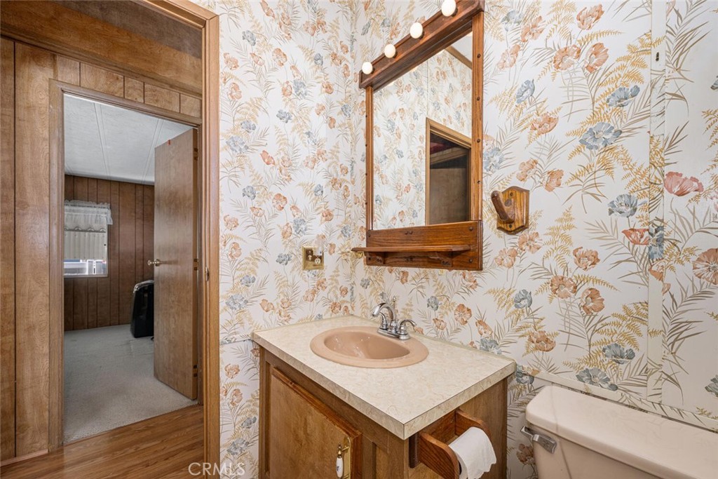 6248 GOLDEN SANDS Drive E 215