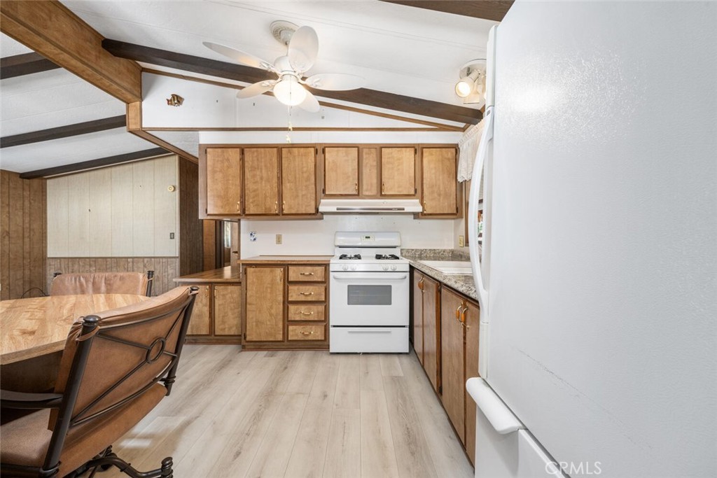 6248 GOLDEN SANDS Drive E 215