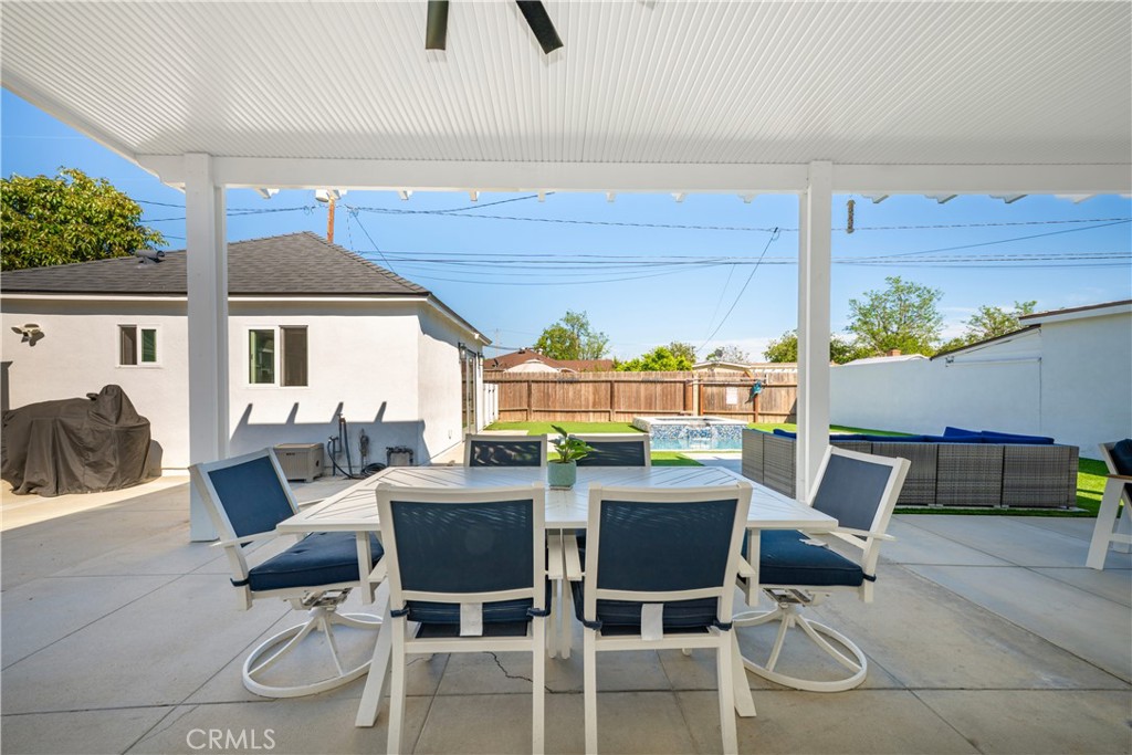 3246 N Marwick