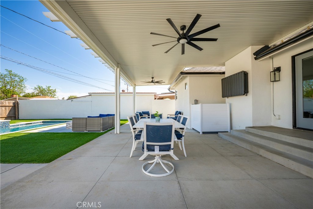 3246 N Marwick