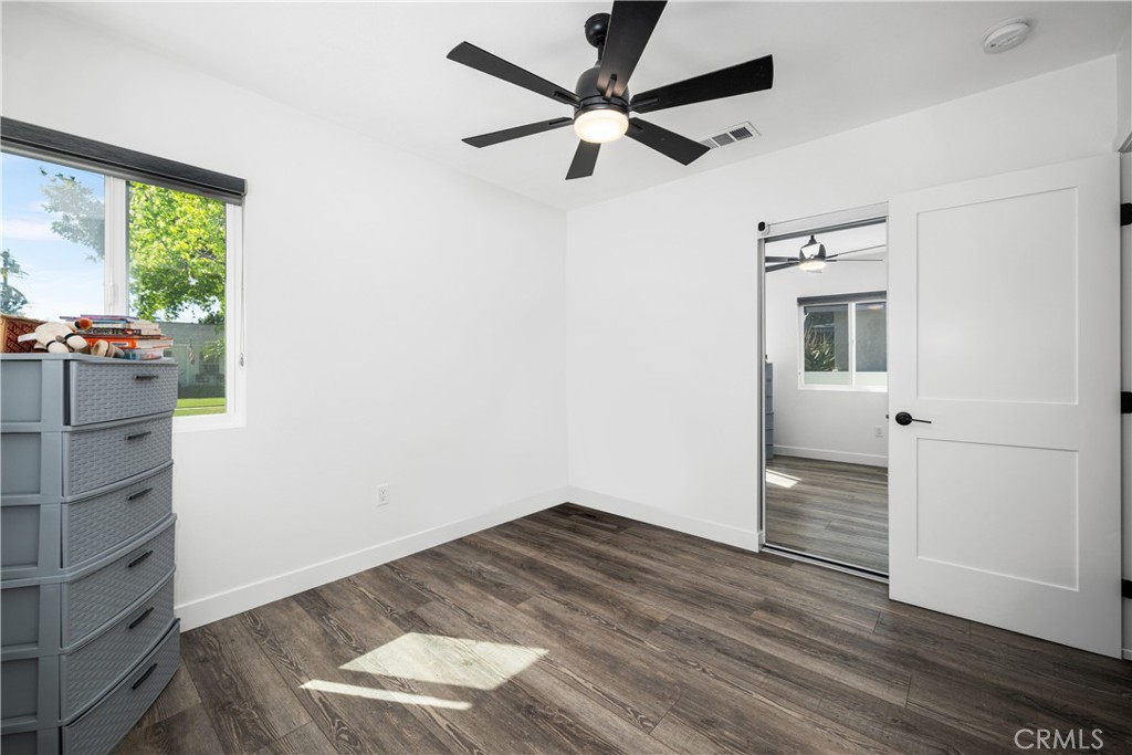 3246 N Marwick