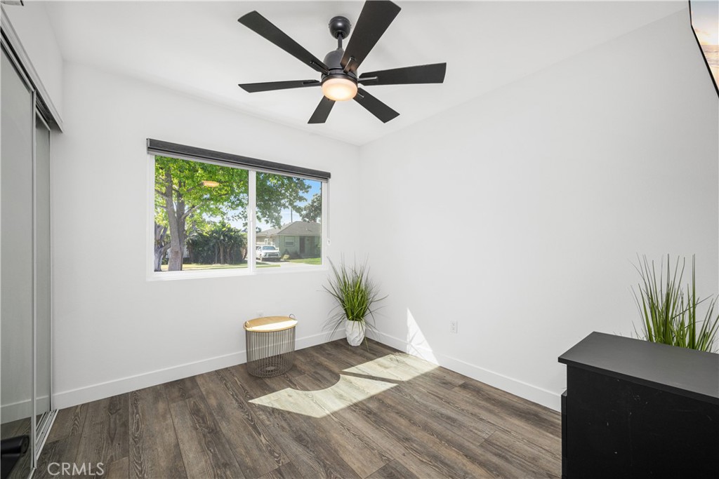 3246 N Marwick