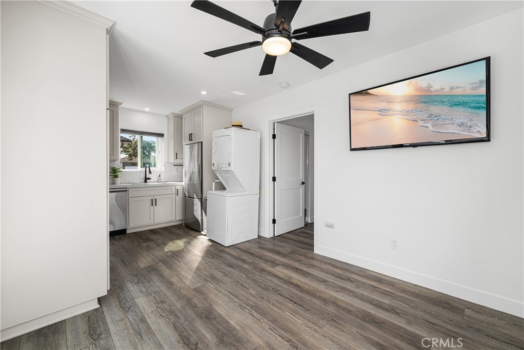 3246 N Marwick