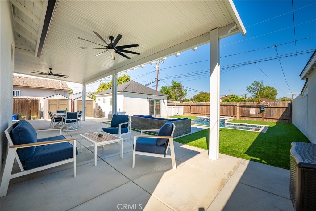 3246 N Marwick