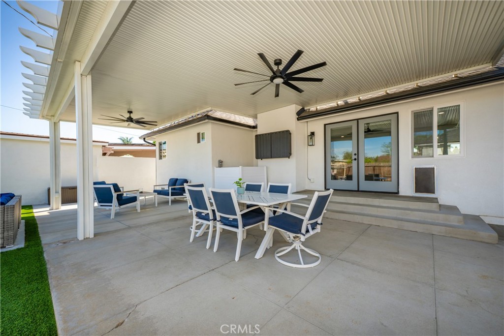 3246 N Marwick