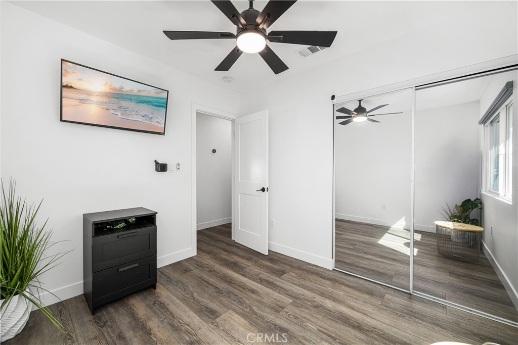 3246 N Marwick