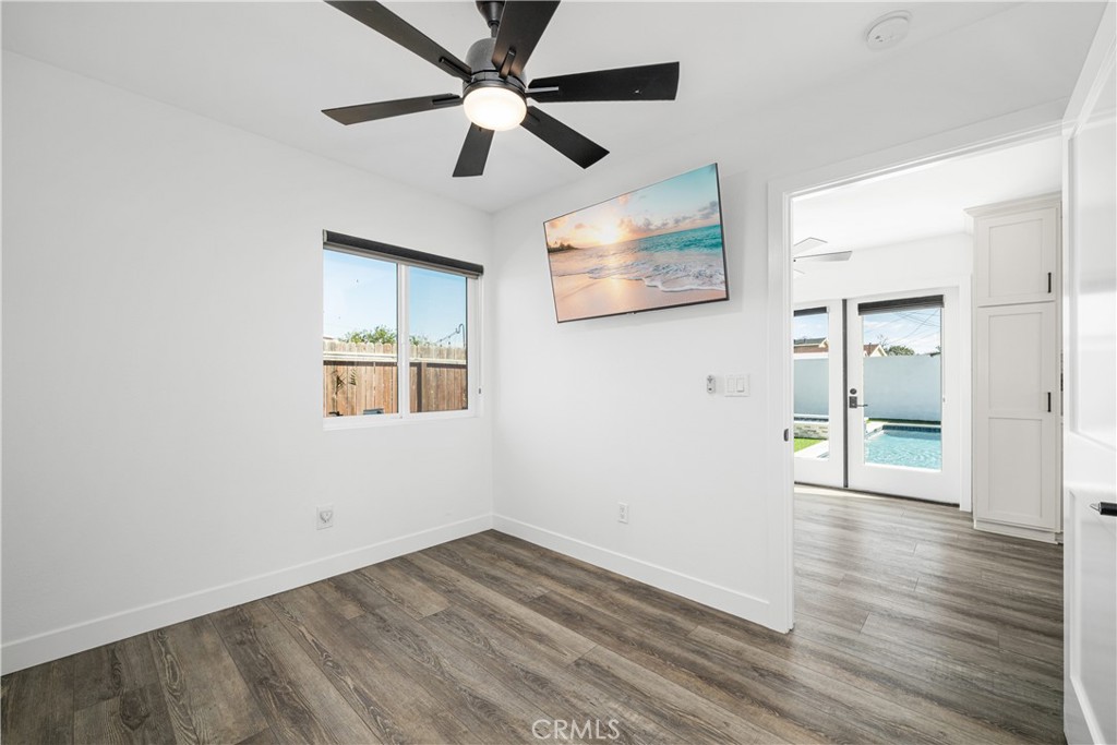 3246 N Marwick