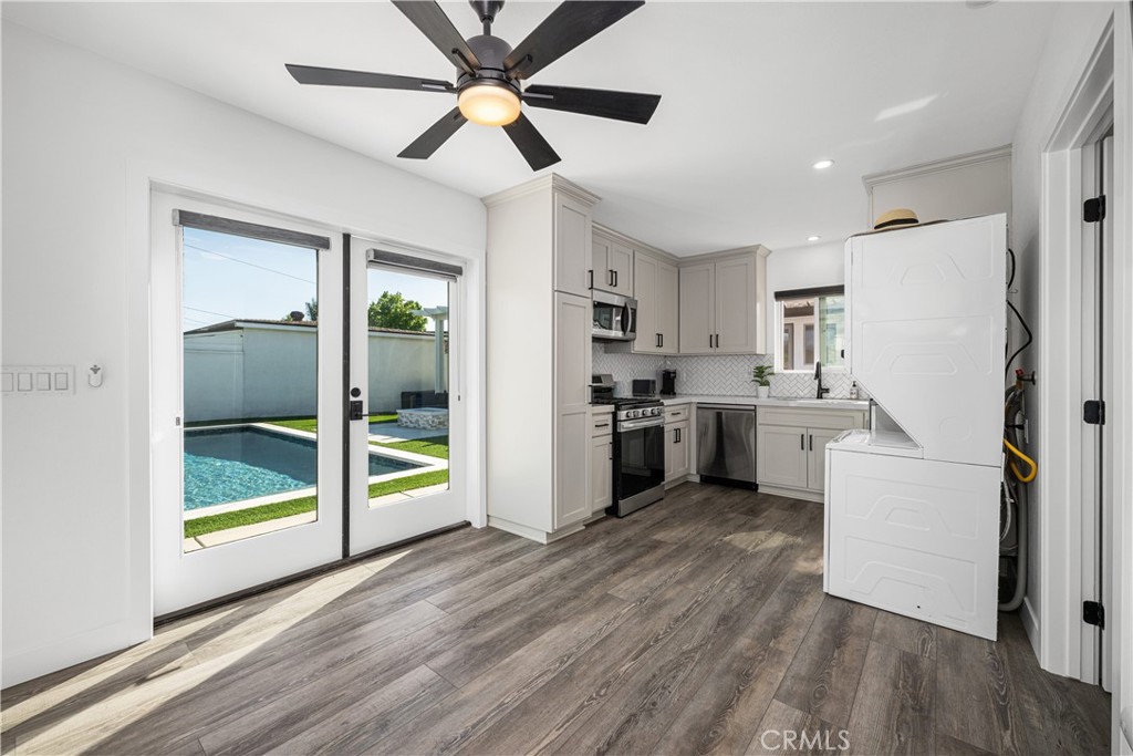 3246 N Marwick