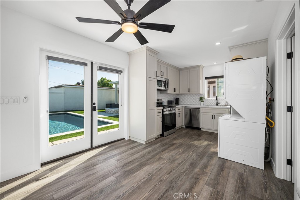 3246 N Marwick