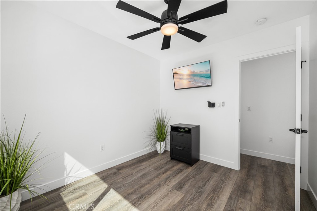 3246 N Marwick