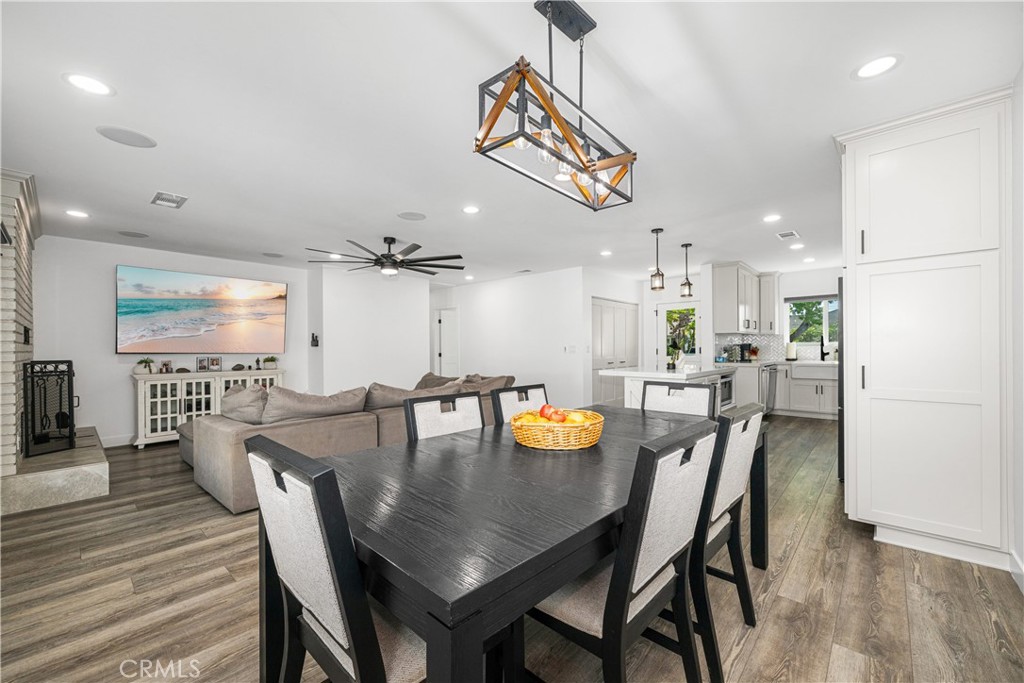 3246 N Marwick