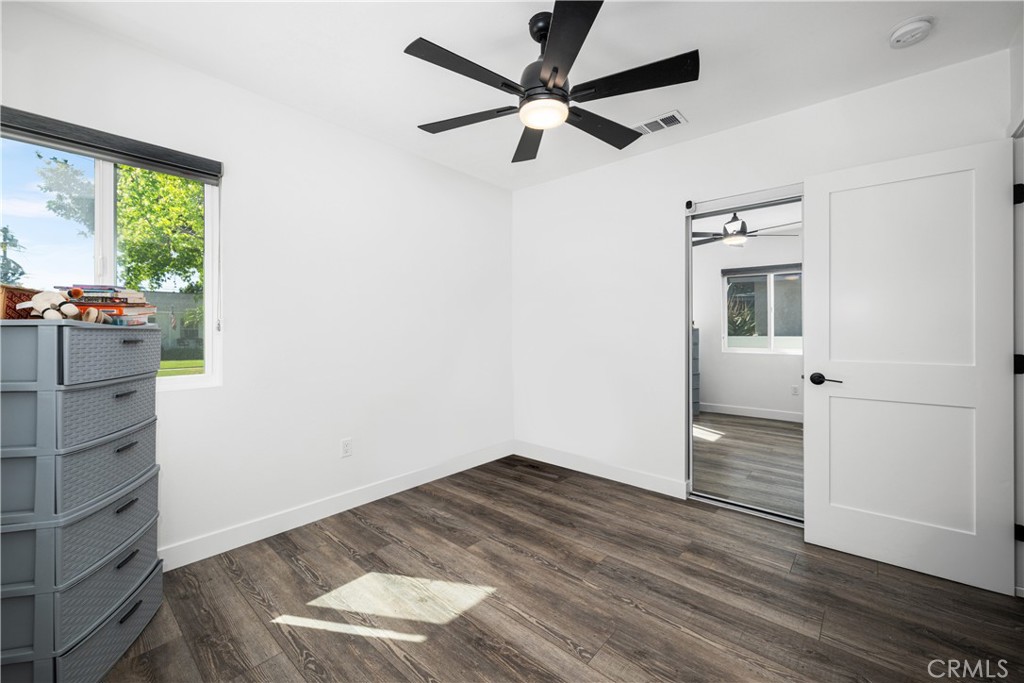 3246 N Marwick