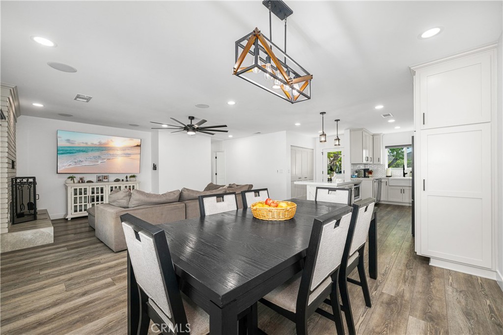 3246 N Marwick